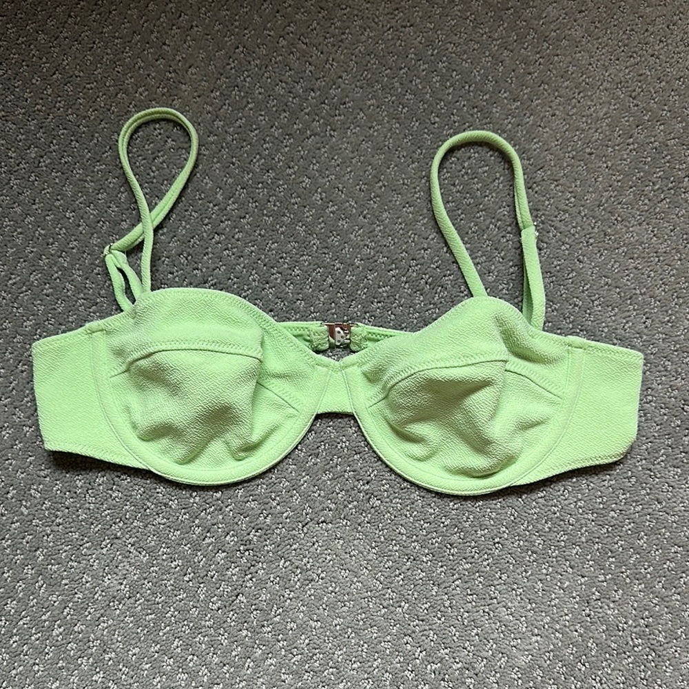 Medium TJ Swim Top Pistachio